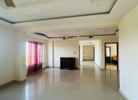 3 BHK Flat for Sale in Siripuram, Visakhapatnam – 2200 Sq.ft., Top Floor, Ready-to-Move